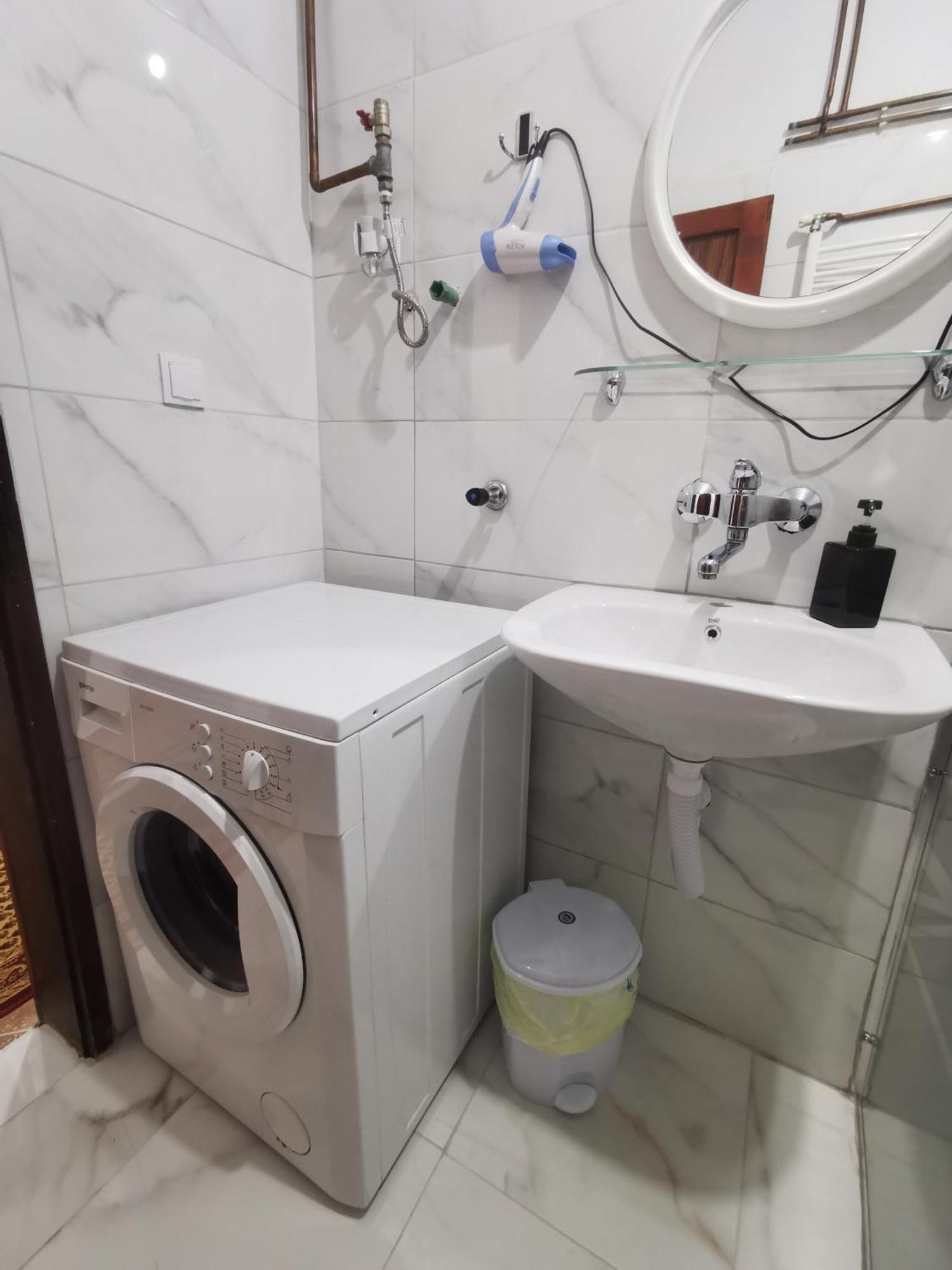 סראייבו Rest & Recharge 4Bdr Apt- Free Parking, Ac & Garden מראה חיצוני תמונה